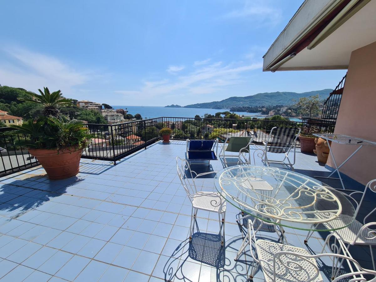 Grande Attico Con Vista Vicino Al Centro By Portofinovacanze Rapallo Exterior foto